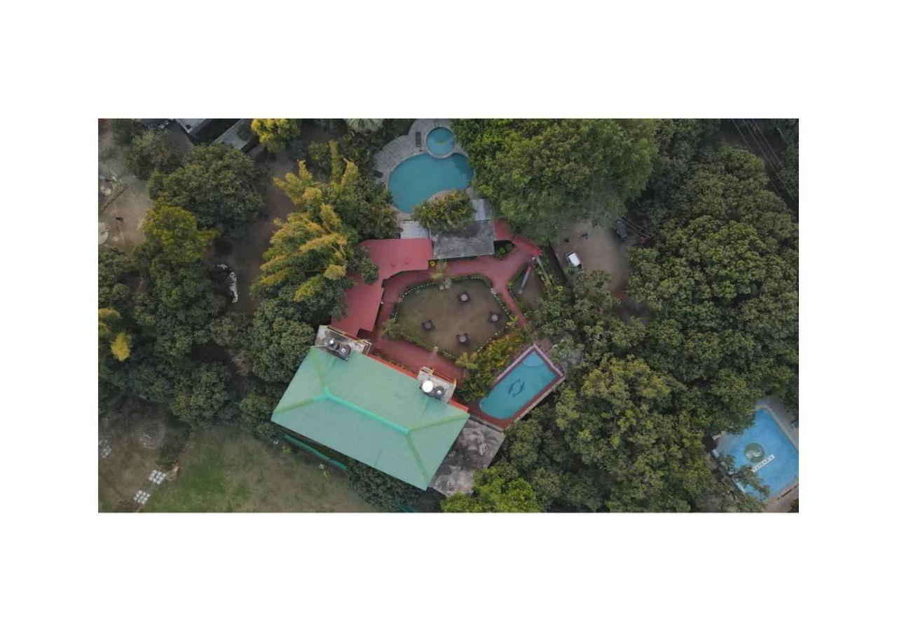 Hr Dukes Den Resort Рамнаґар Екстер'єр фото